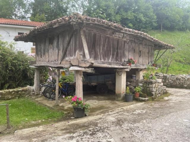 El Requexu De Rales Villa Rales  Eksteriør bilde